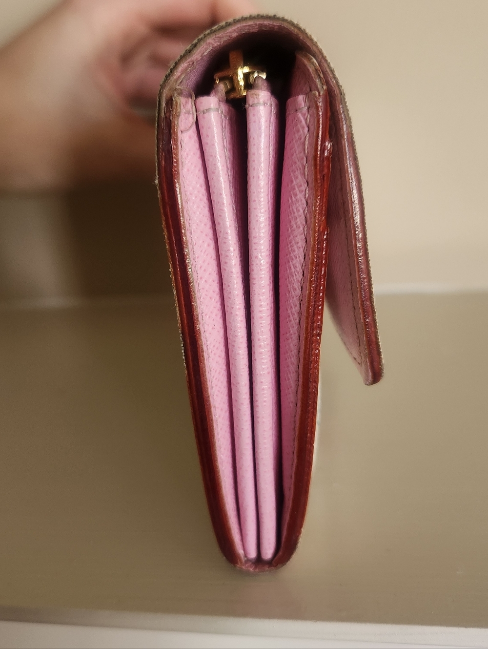 Y2K Louis Vuitton White Murakami Sarah Wallet Pink Interior - Authenticated! - Picture 12 of 14